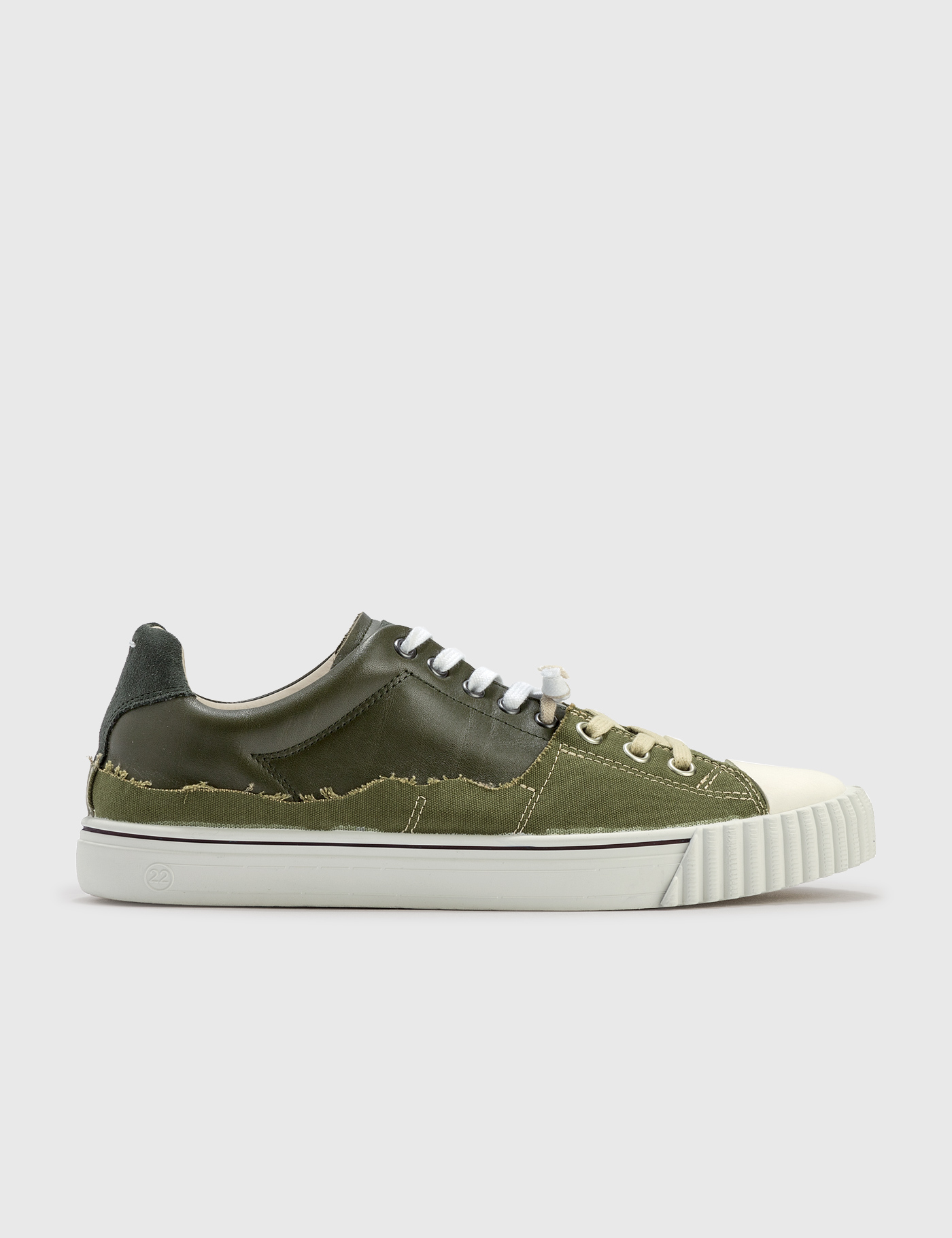 Evolution Low Sneaker